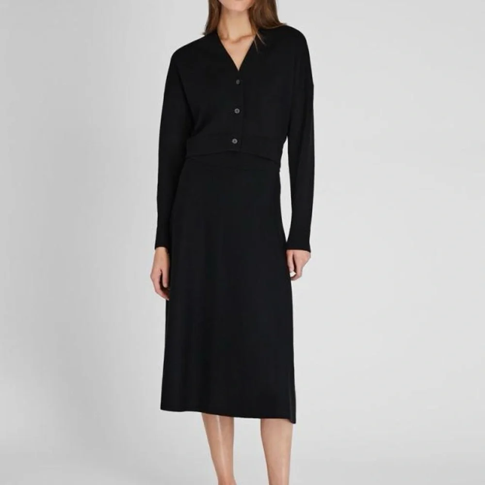NWT CLUB MONACO MERINO RELAXED CARDIGAN BLACK (size XXS) - Picture 4 of 9